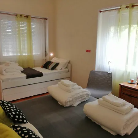 Limmo Garden - Alto Do Estoril Guest house